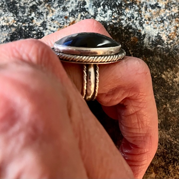 Ring Black and White Agate Stone Sterling Silver Ring - Picture 3 of 4